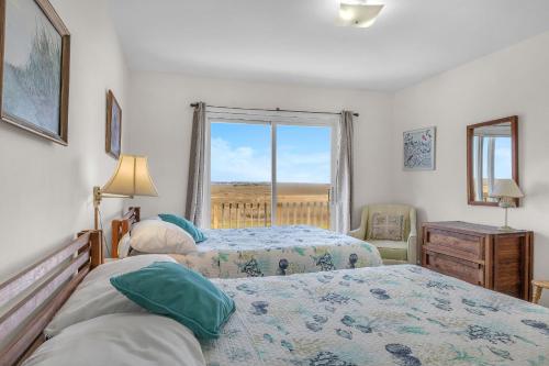 Griffin by Oak Island Accommodations in Caswell Beach (NC)