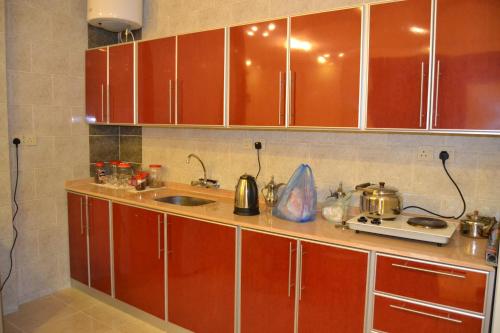 Κουζίνα, Ghadeen Furnished Apartments in Anqarah