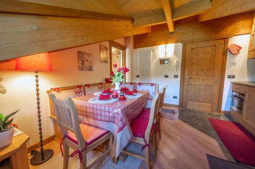 Chalet Adda - Appartamento mansarda con garage privato