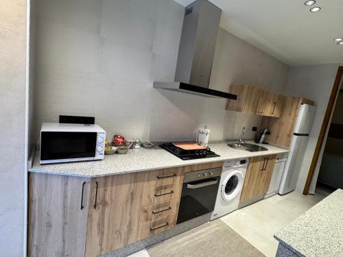 virtuve, Apartamento Rural La muralla in Santibáñez el Alto