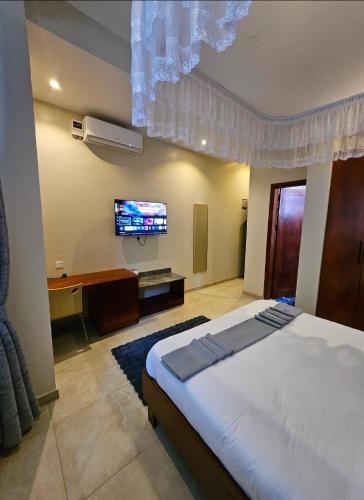 Blue top motel mbarara in Mbarara