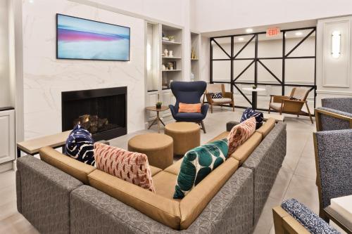 Hampton Inn & Suites Lanett/West Point - image 38
