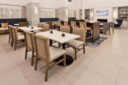 Hampton Inn & Suites Lanett/West Point - image 25