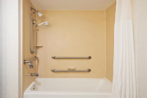 Hampton Inn & Suites Lanett/West Point - image 31
