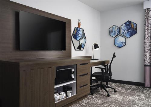 Hampton Inn & Suites Dallas-DFW Airport Hurst - image 41