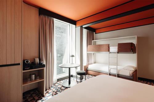 room detail thumbnail 0