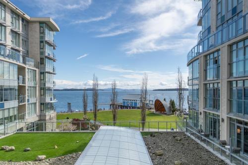 The Sidney Pier Hotel & Spa in Sidney (BC)
