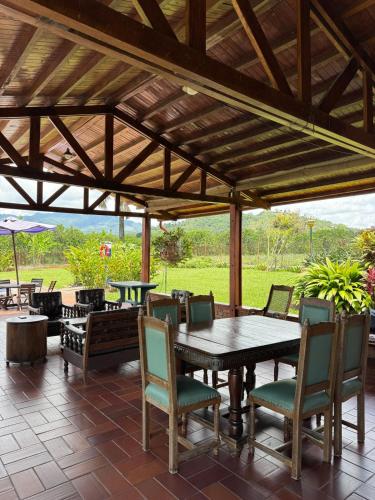 Bar/lounge, El Rincon Campestre, 2 piscinas y privacidad in Belmonte Bajo