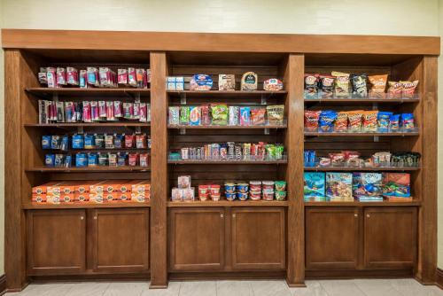 Homewood Suites by Hilton Buffalo-Amherst - image 33