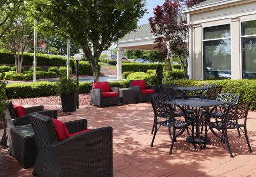 Hilton Garden Inn Charlotte North - image 40