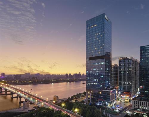 Exterior view, Hilton Zhuzhou in Zhuzhou