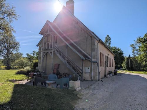 Gîte en forêt avec jardin, terrasse et parking près de la Loire - FR-1-590-530 (Gite en foret avec jardin, terrasse et parking pres de la Loire - FR-1-590-530) in Saint-Firmin-sur-Loire