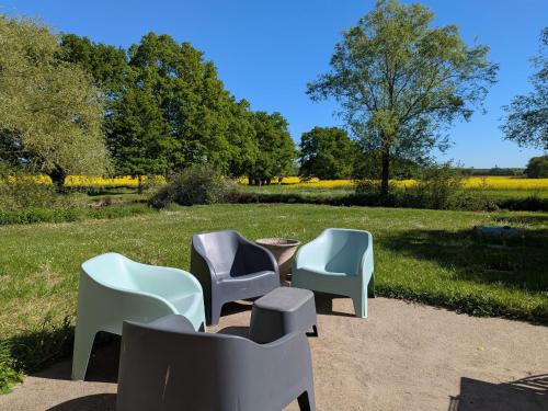 Gîte de charme en forêt: 4/6 pers, nature, détente, parking, animaux acceptés - FR-1-590-529 (Gite de charme en foret: 4/6 pers, nature, detente, parking, animaux acceptes - FR-1-590-529) in Saint-Firmin-sur-Loire