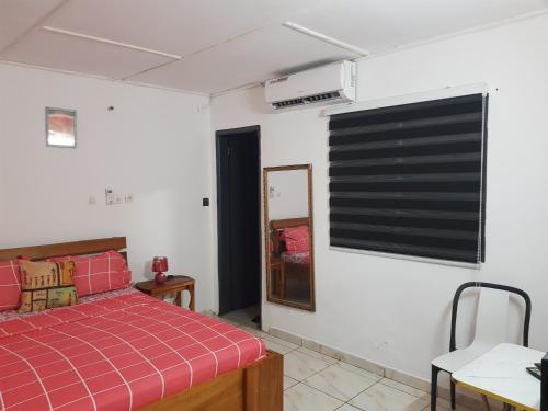 2 CHAMBRES SALON MEUBLé (2 CHAMBRES SALON MEUBLe) in ยามอสเซาโกร