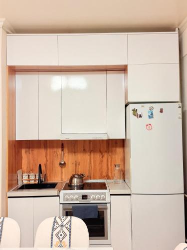 Konyha, 3 rooms apartment in the centre of Ulgii city in Ölgij
