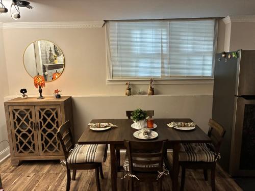 Sleeps 5 Private Entrance Free Parking Near Atlanta World Cup Ready in Lawrenceville (Georgia)