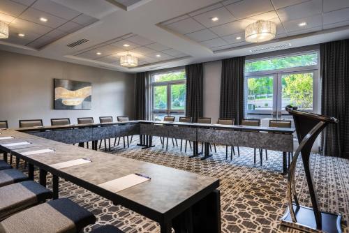 Hampton Inn & Suites Bridgewater NJ - image 17