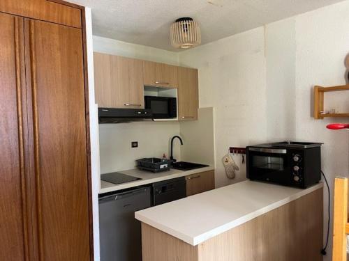 Appartement ensoleillé avec balcon - 4 pers. - FR-1-464-265