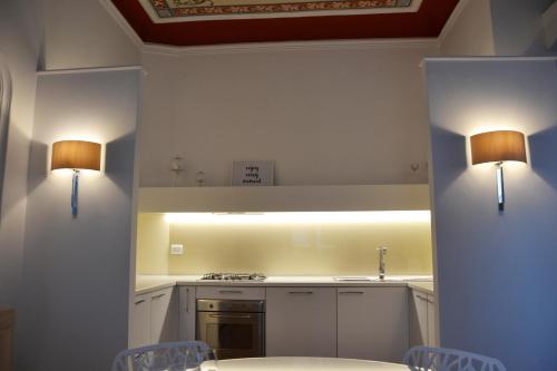 Lis Apartment - Tap to explore photos