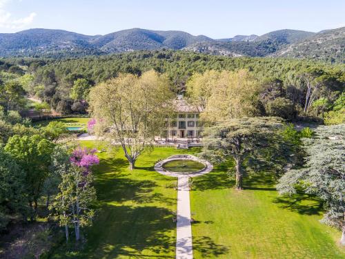 Domaine de Fontenille - Hotel - Lauris