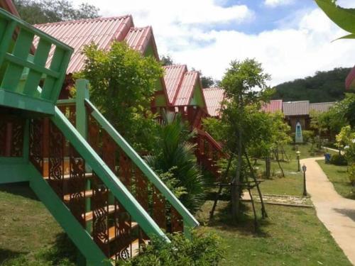 Garden, บ้านเรือนไท มวกเหล็ก Ban Ruenthai MuakLek in Muak Lek