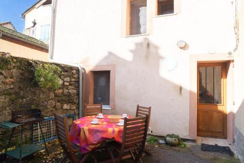 Chez marie carmen ggt077 in Ispagnac