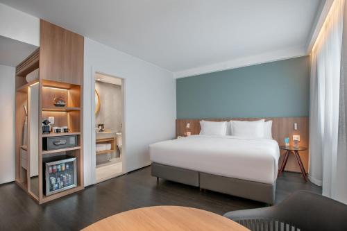 room detail thumbnail 0