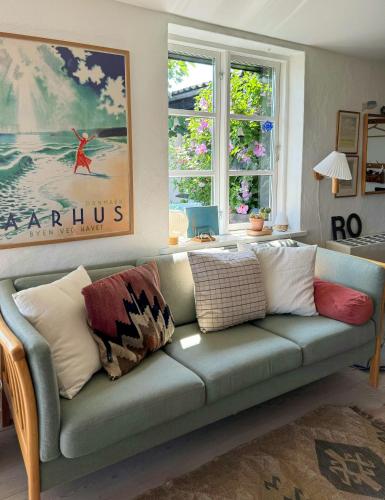 Viesnīcas āriene, Island Weekend Home With Pastels And View in Avernako