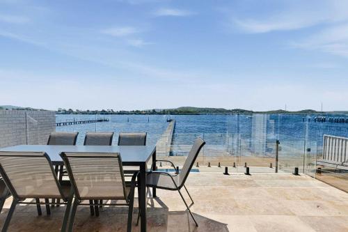 Calmwater - Shared Jetty Access in Gosford