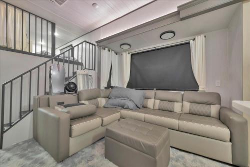 Ultimate Glamping Stay & Play Fun Adventure Hub in Brooksville (FL)