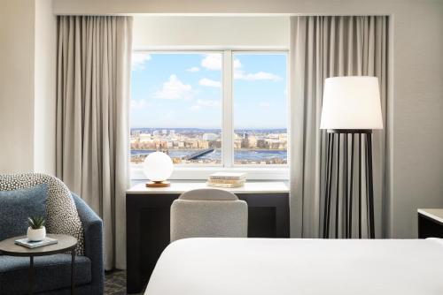 Chambre double, vue sur la rivière