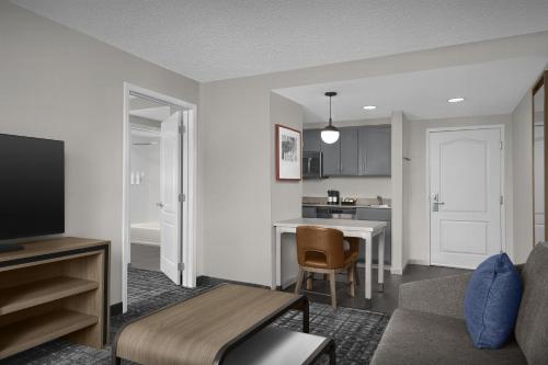 Homewood Suites by Hilton Huntsville-Village of Providence - image 20
