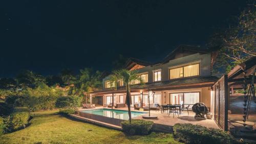 Puerto Bahia Villa Pool BBQ & Amazing views in Sanchez