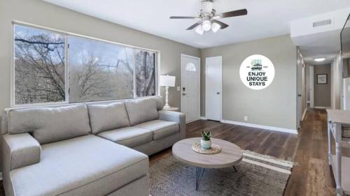 Travis' Place - Convenient and Affordable Location
