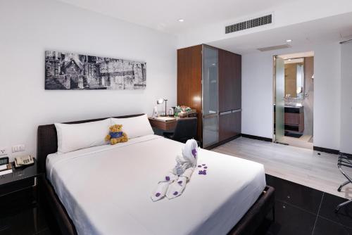 room detail thumbnail 0