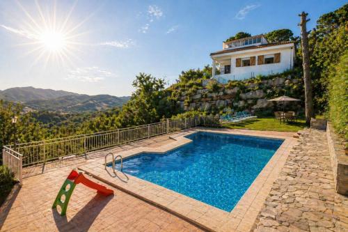 Catalunya Casas Spectacular mountain views, just 4km to the beach in Sant Cebria de Vallalta