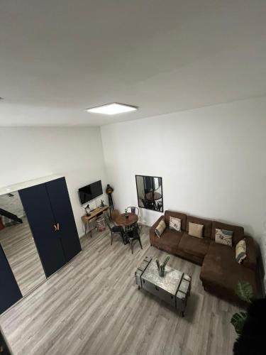 Studio spacieux avec mezzanine - Canal St Martin