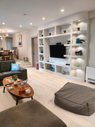 THALIA, luxury 3Br Home with Ensuite Bathrooms, just 3 minutes walk from the beach located in the prestigious Athenian Riviera, Athens