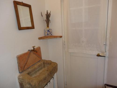 Maison provençale avec piscine privée (Maison provencale avec piscine privee) in Andon (Provence-Alpes-Cote d'Azur)