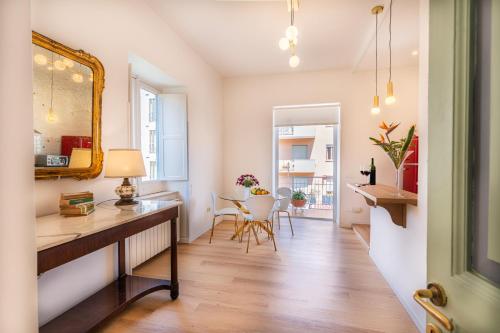 Central Sorrento 3 BR 1,5 BT flat balcony A C Wi-Fi