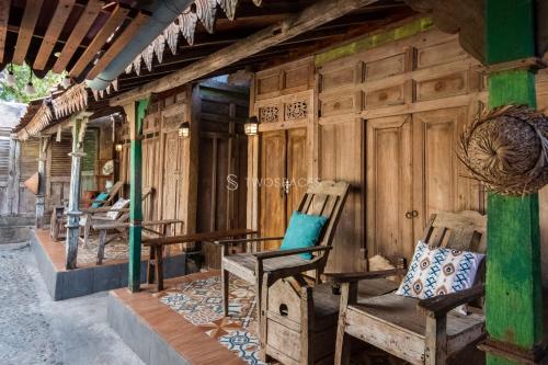 TwoSpaces Living at Kayu Beach Villa - Tap to explore photos