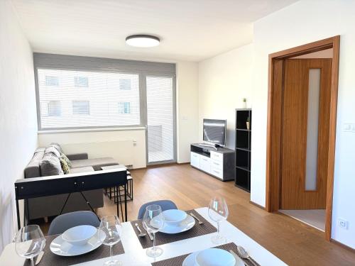Waltr One bedroom apartment - image 7