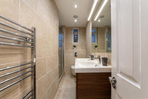 Lovely 3 Bed Flat in St Johns Wood, Londyn (zdjęcie 6)