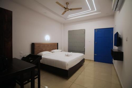 Travlounge Adimali in Chillithodu