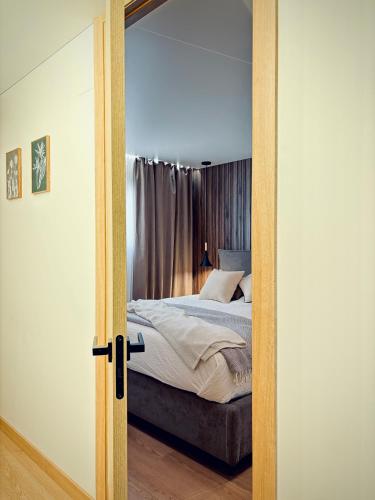 Sunny Waves Apartment