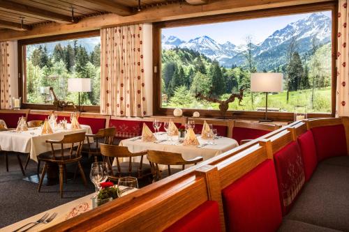 Restaurant, Alpengasthof Hotel Schwand in Oberstdorf
