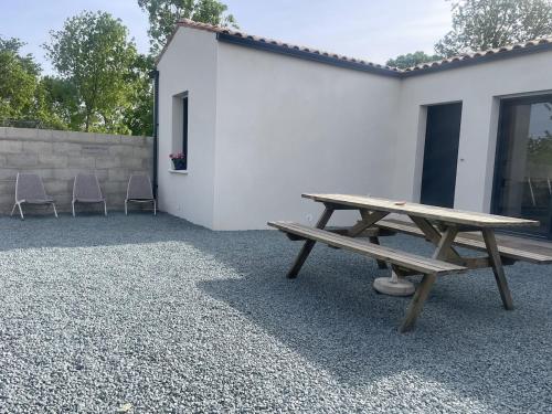 Dārzs, ღ Chic&Chill - Maison neuve, Calme, Box 5G in Ballon (Poitou-Charentes)