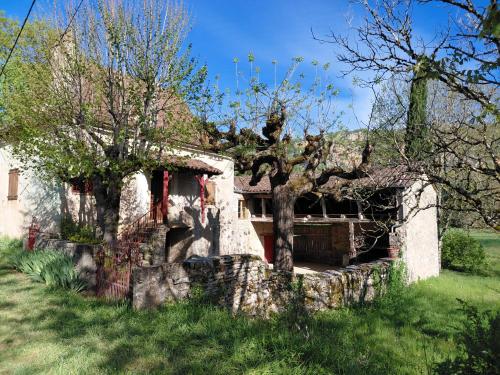 L Oustal de la Riviere - 4km de Saint Cirq Lapopie in Saint-Martin-Labouval ciems