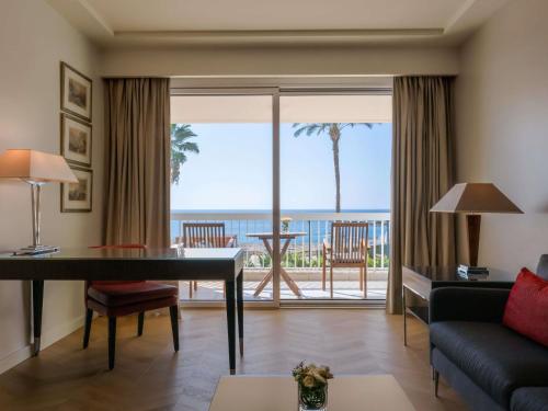 Movenpick Hotel Beirut Room Type - EXECUTIVE SUITE SEA VIEW