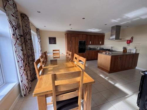 Riff Farmhouse, ideal for exploring Orkney in Орфір